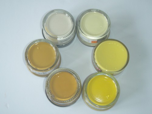 Yellow leather renovator - yellow,