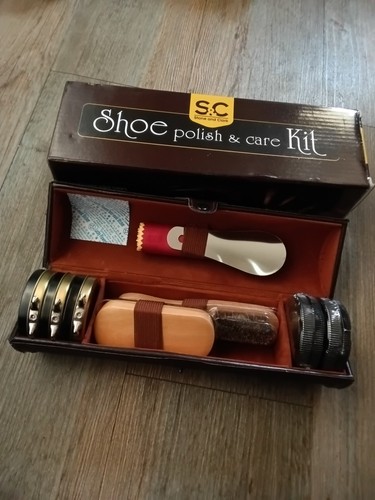 Stone clark 12pc shoe polish - &,
